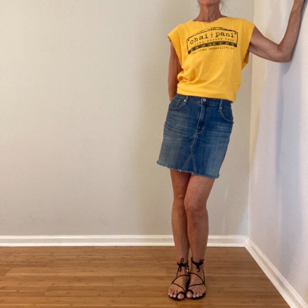 Levi's Mini Denim Skirt Size 12 Faded Blue